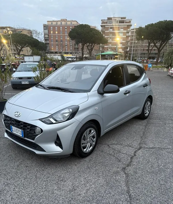 Hyundai i10 1.0 MPI Advanced usata in vendita a Roma da Car Group